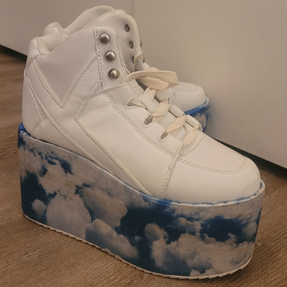YRU QOZMO cloud platform sneakers size 7